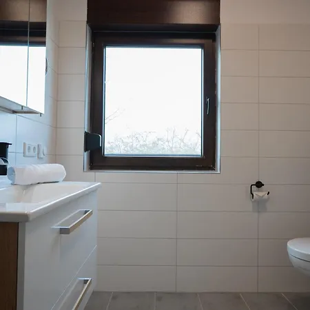 Apartment Hof Friesenruhe – Hofblick Hogel